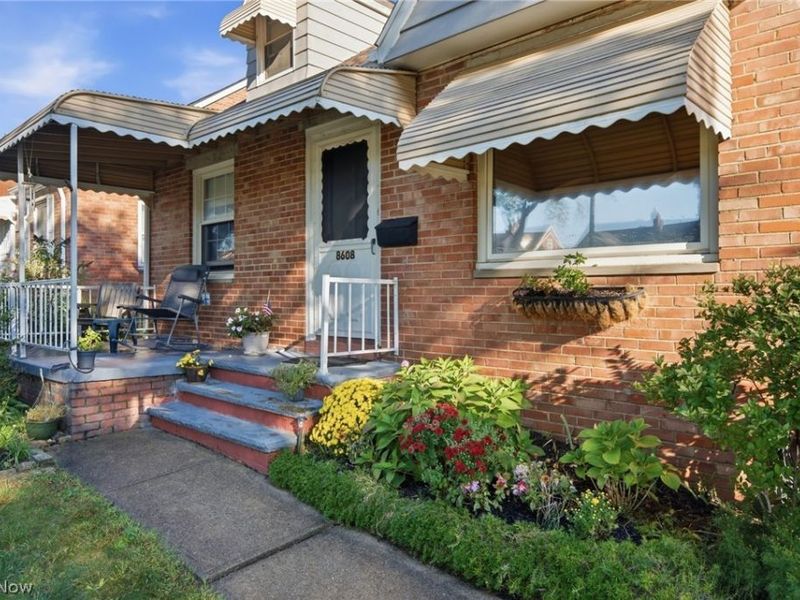 8608 Morton Avenue, Brooklyn, OH 44144 Photo 2