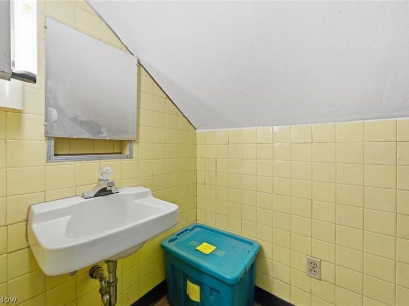 8608 Morton Avenue, Brooklyn, OH 44144 Photo 20