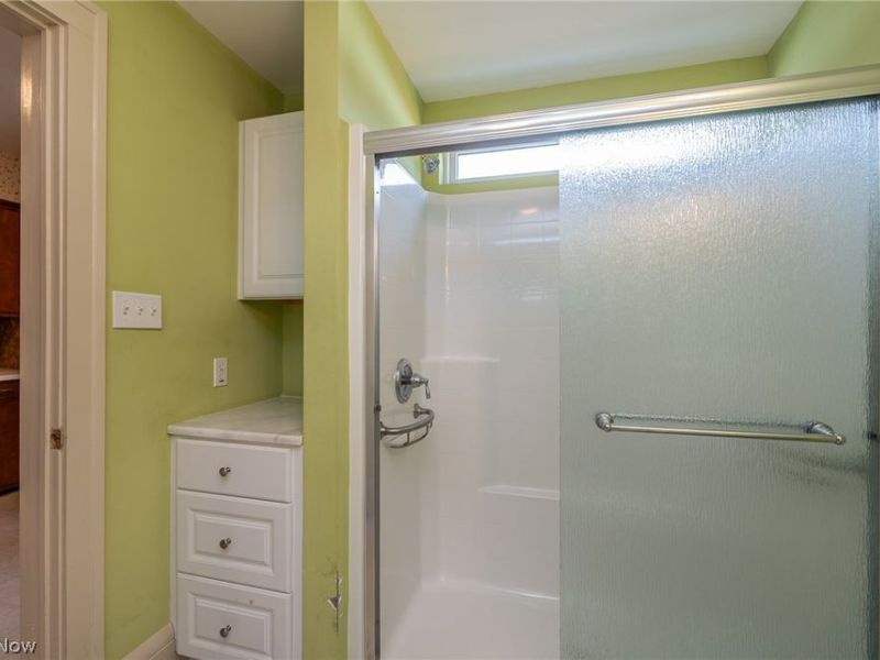 8028 Dresden Avenue, Parma, OH 44129 Photo 14