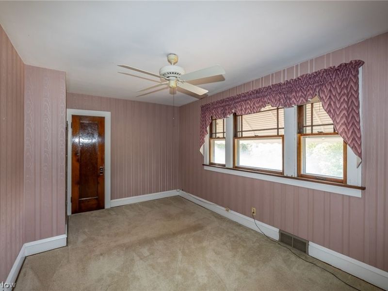 8028 Dresden Avenue, Parma, OH 44129 Photo 18