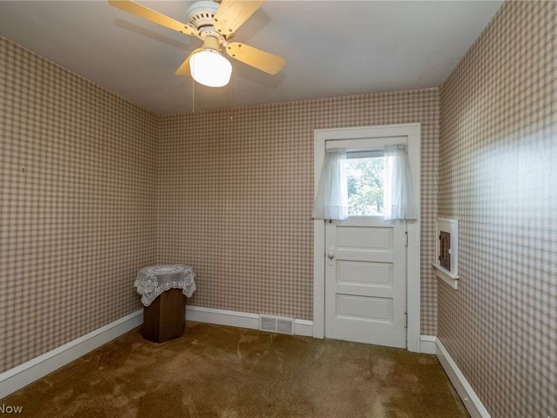 8028 Dresden Avenue, Parma, OH 44129 Photo 23