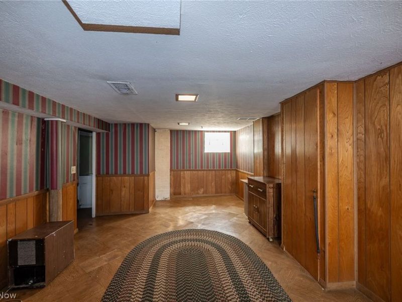 8028 Dresden Avenue, Parma, OH 44129 Photo 27