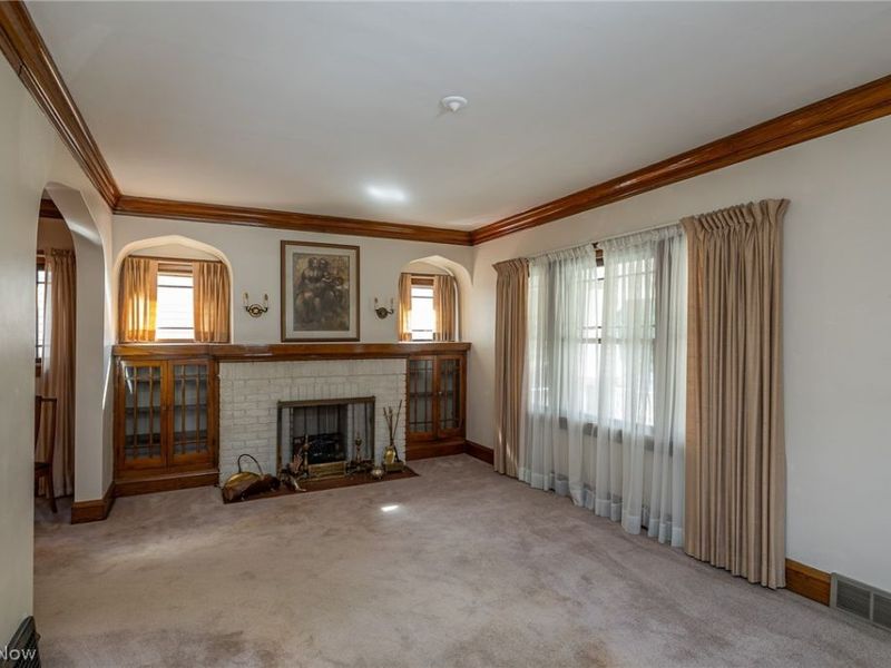 8028 Dresden Avenue, Parma, OH 44129 Photo 4