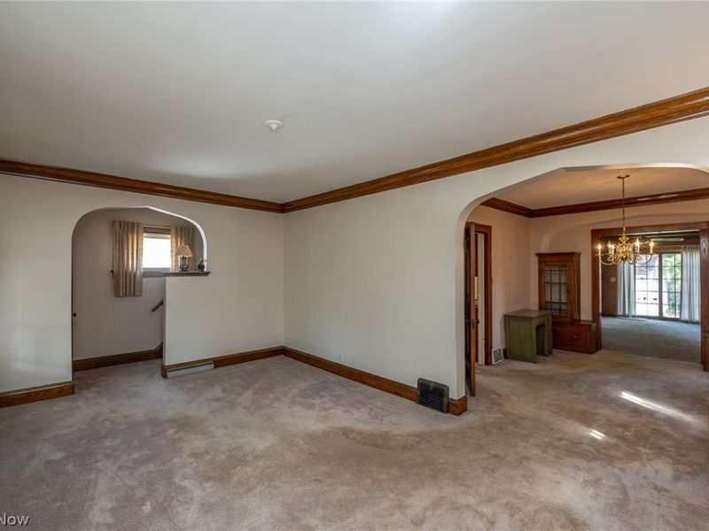 8028 Dresden Avenue, Parma, OH 44129 Photo 6