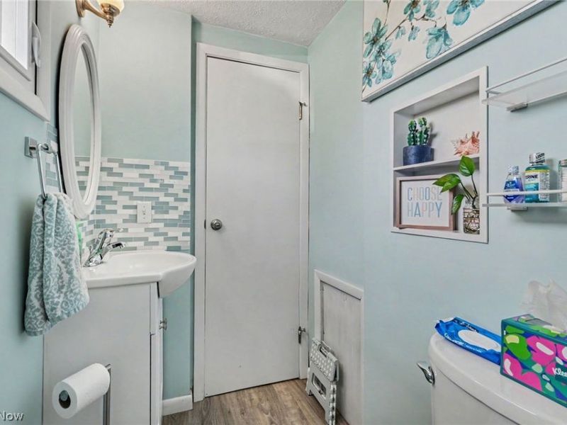 578 E Hillsdale Avenue, Seven Hills, OH 44131 Photo 17