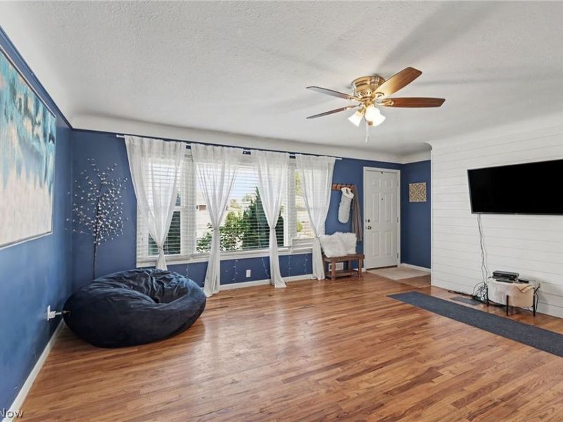 578 E Hillsdale Avenue, Seven Hills, OH 44131 Photo 7
