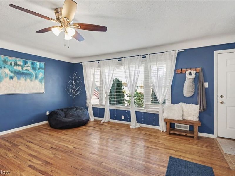 578 E Hillsdale Avenue, Seven Hills, OH 44131 Photo 8