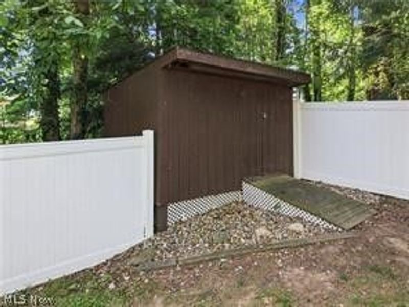6226 Woodmoor Avenue NW, Canton, OH 44718 Photo 27
