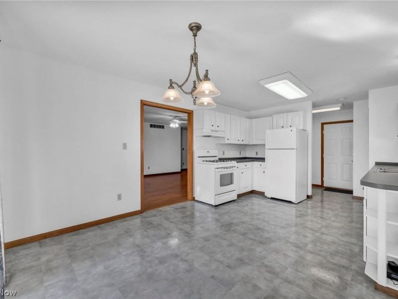 441 Pemberton Drive, Elyria, OH 44035 Photo 11