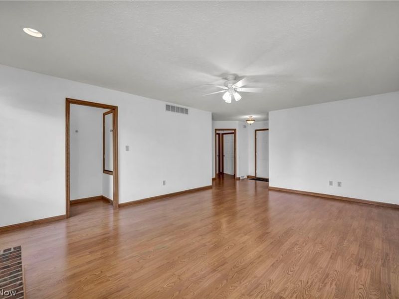 441 Pemberton Drive, Elyria, OH 44035 Photo 16