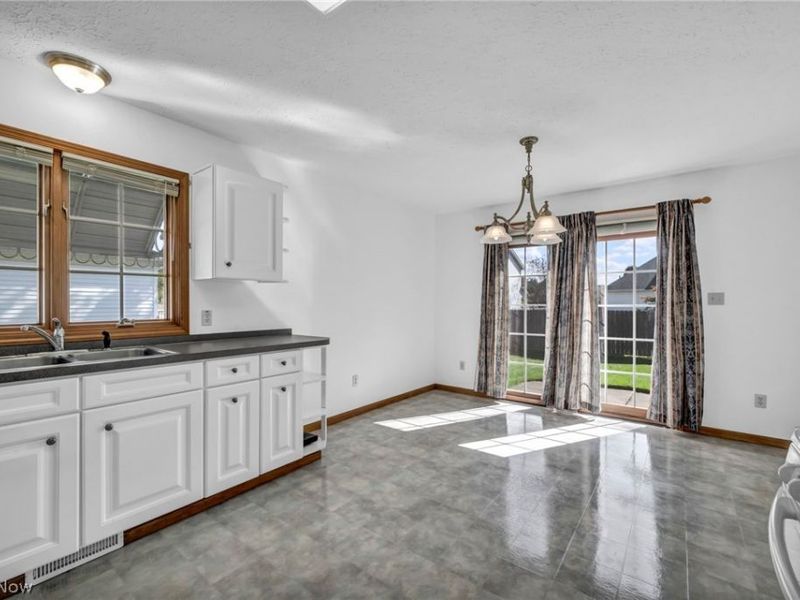 441 Pemberton Drive, Elyria, OH 44035 Photo 8