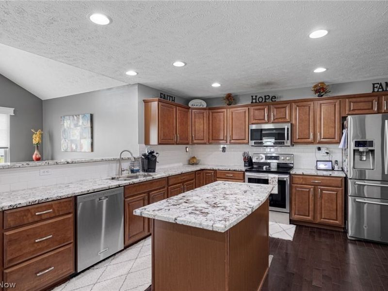 3228 Burnham Drive, Brunswick, OH 44212 Photo 7