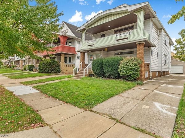 2126 Chesterland Avenue, Lakewood, OH 44107