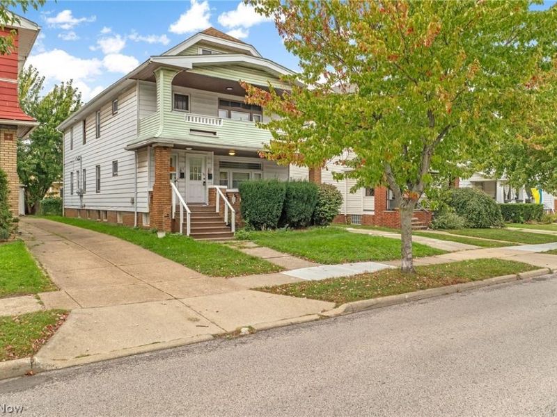 2126 Chesterland Avenue, Lakewood, OH 44107 Photo 2