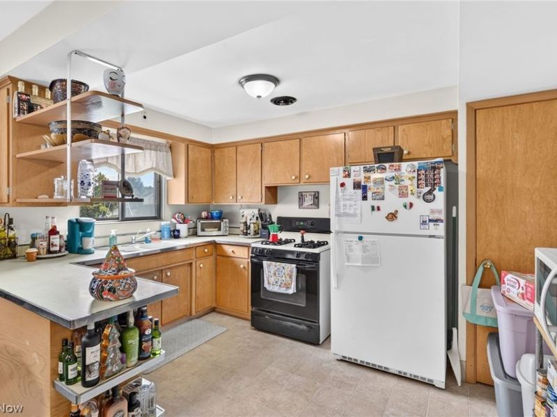 20404 Lake Shore Boulevard, Euclid, OH 44123 Photo 6