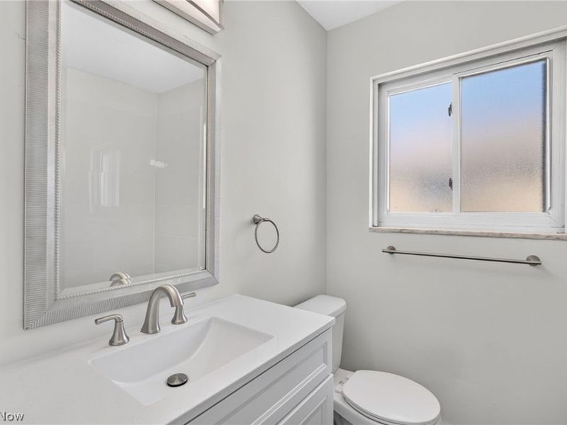 938 E 216th Street, Euclid, OH 44119 Photo 10