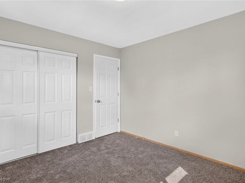 938 E 216th Street, Euclid, OH 44119 Photo 12