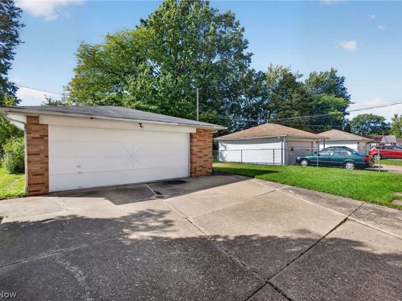 938 E 216th Street, Euclid, OH 44119 Photo 24