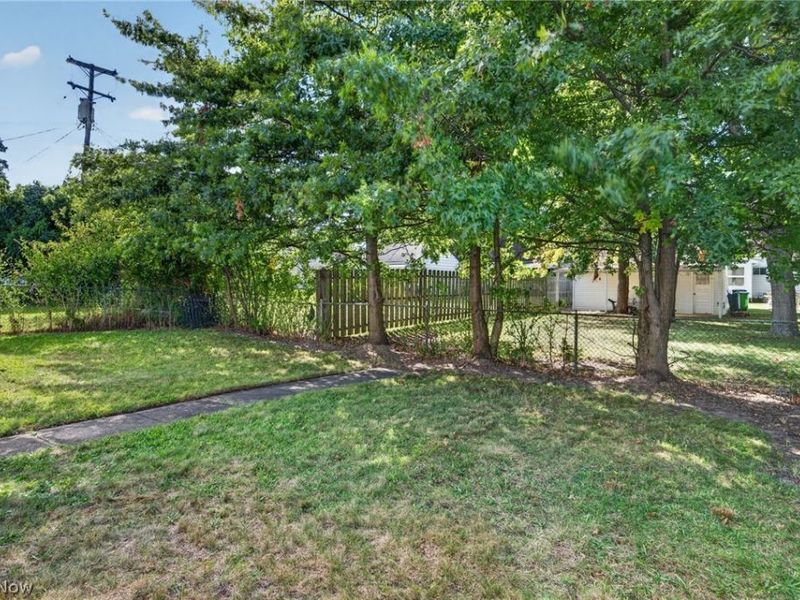 938 E 216th Street, Euclid, OH 44119 Photo 25