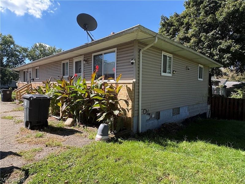 1261-1263 Anna Avenue, Akron, OH 44314 Photo 2