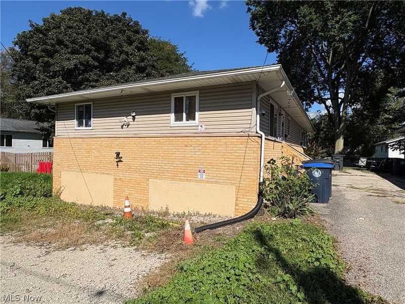 1261-1263 Anna Avenue, Akron, OH 44314 Photo 3