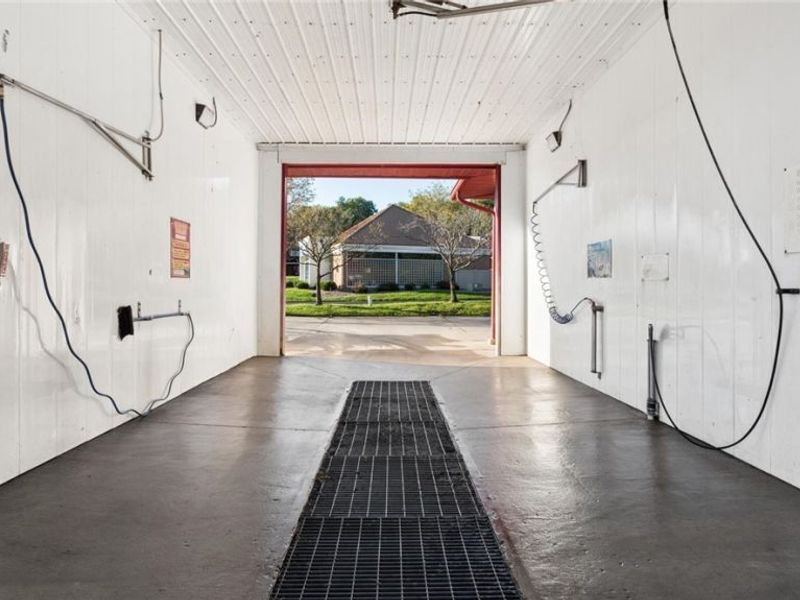 81 W Dave Longaberger Avenue, Dresden, OH 43821 Photo 11