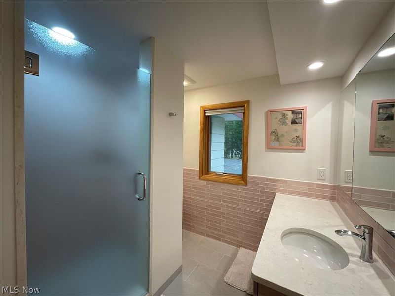 Timberlake, OH 44095 Photo 23