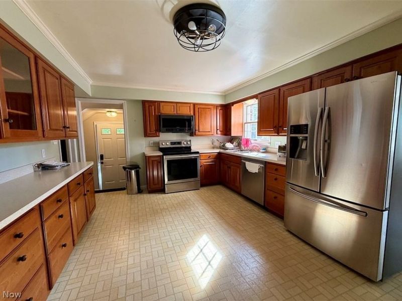 2446 Loyola Road, University Heights, OH 44118 Photo 11