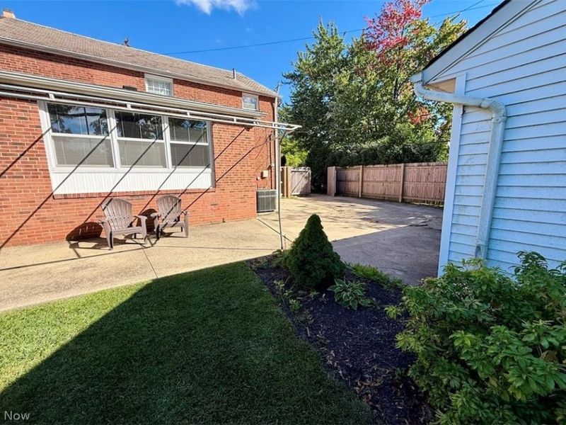 2446 Loyola Road, University Heights, OH 44118 Photo 27