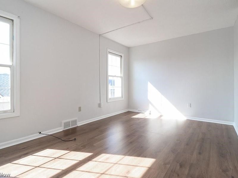 8230 Chester Pkwy Parkway, Cleveland, OH 44103 Photo 18