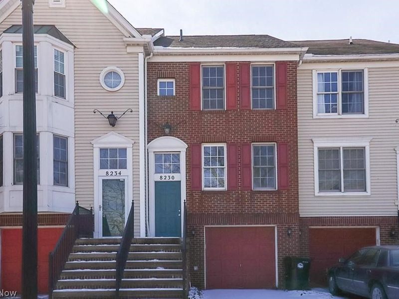8230 Chester Pkwy Parkway, Cleveland, OH 44103 Photo 2