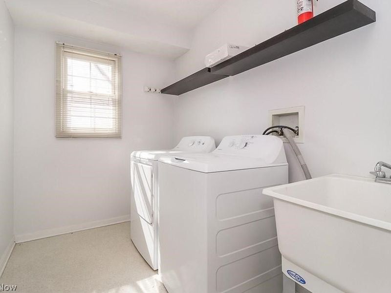 8230 Chester Pkwy Parkway, Cleveland, OH 44103 Photo 20
