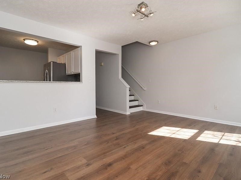 8230 Chester Pkwy Parkway, Cleveland, OH 44103 Photo 28