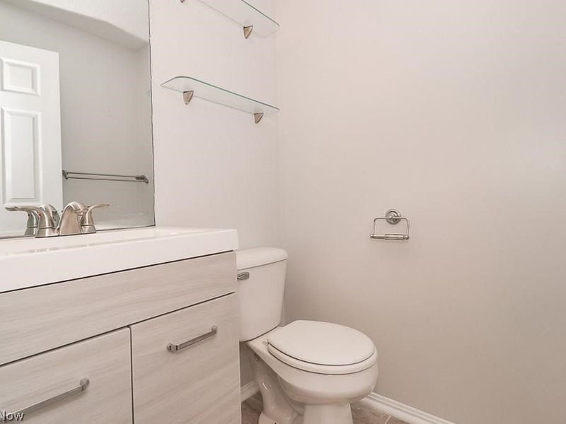 8230 Chester Pkwy Parkway, Cleveland, OH 44103 Photo 7