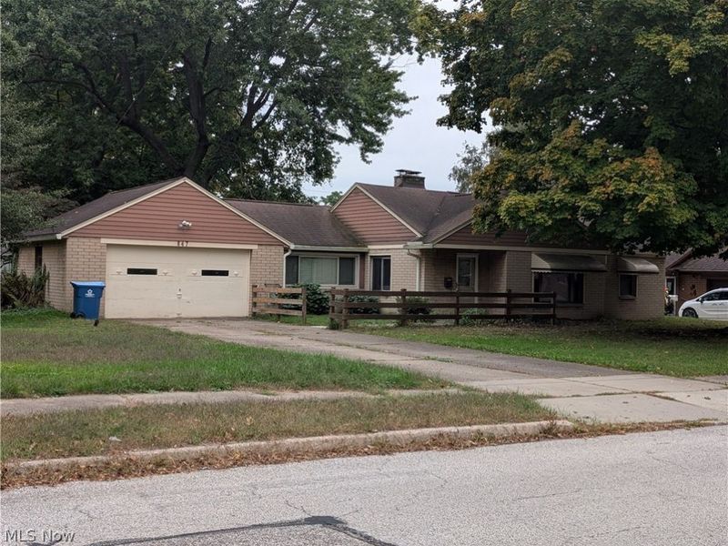 647 Longmere Drive, Kent, OH 44240 Photo 3