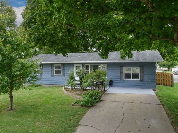 205 S Miller , Clinton, IL 61727