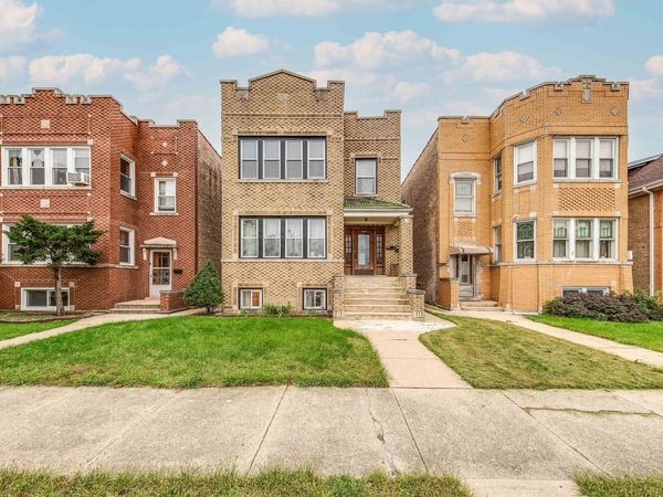 5225 W Melrose Street , Unit 1-R, Chicago, IL 60641