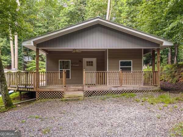 8 17Th Street, Ellijay, GA 30540
