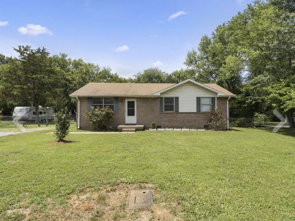 8039 Westfield Dr , Murfreesboro, TN 37129