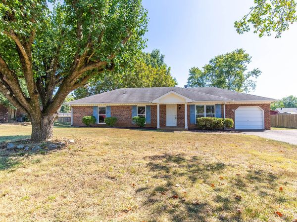 306 Lexington Dr , Smyrna, TN 37167