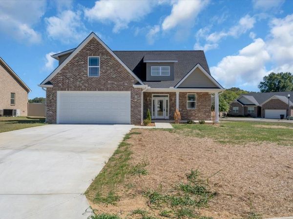 18 Daffodil Dr , Tullahoma, TN 37388