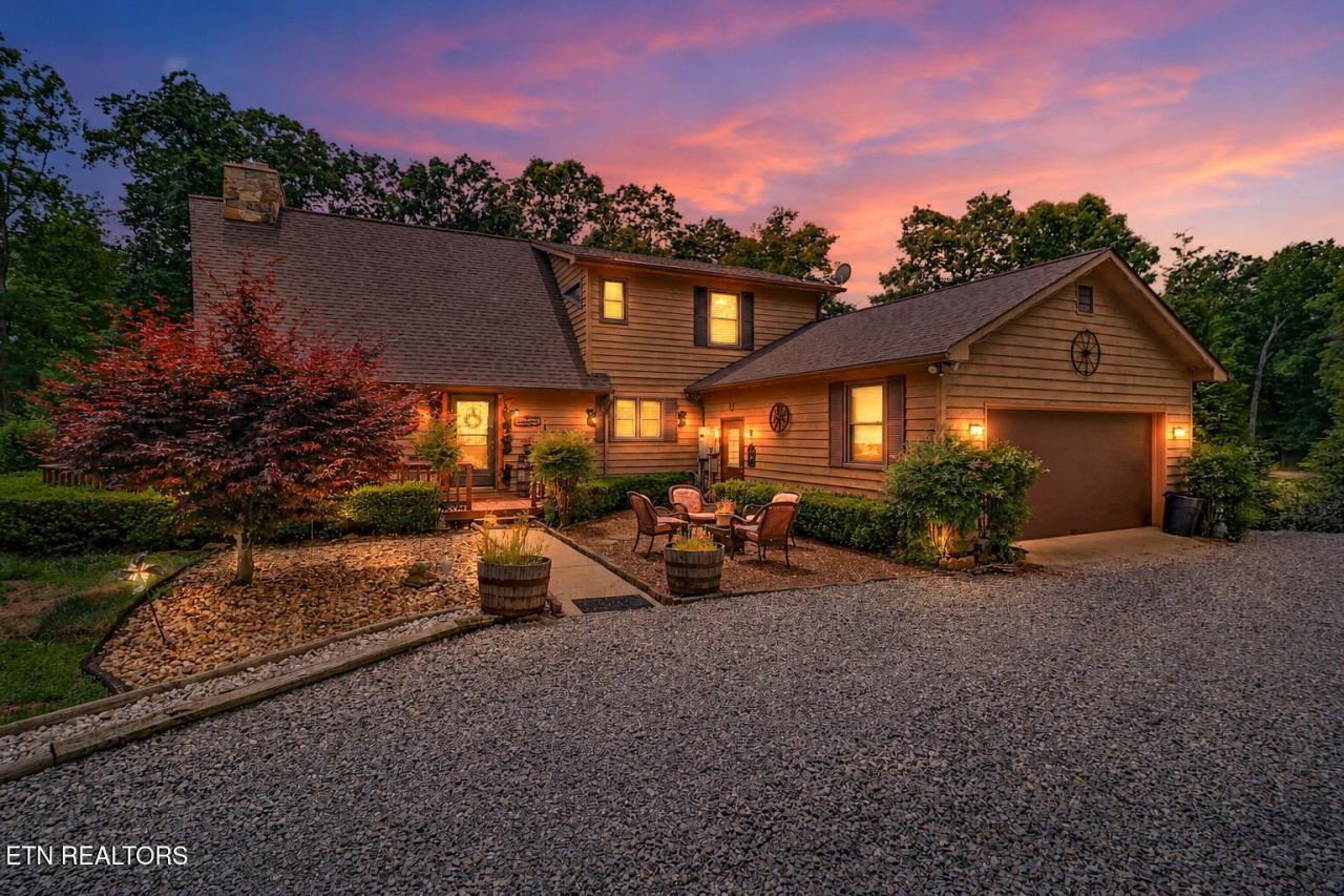 1072 Belmont Drive  Monterey, TN 38574