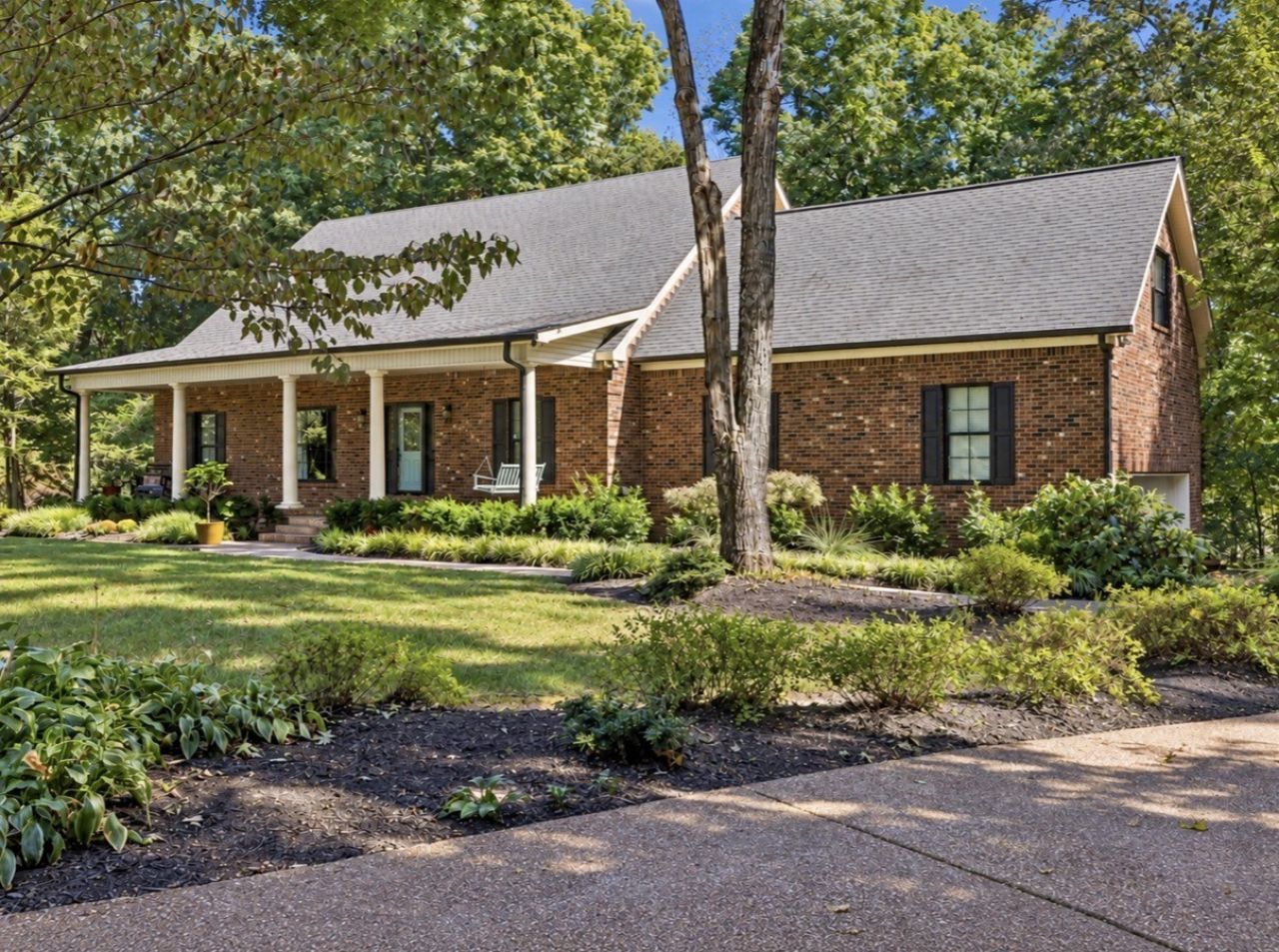 102 Ridglea Ct, Burns, TN 37029 Main Photo