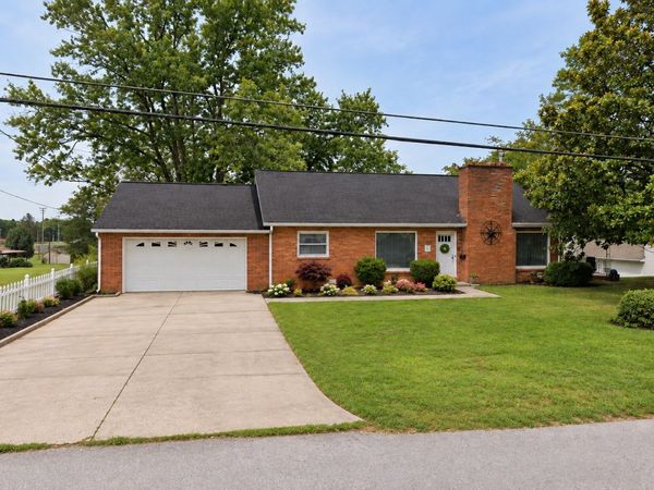 118 Keaton St , Livingston, TN 38570