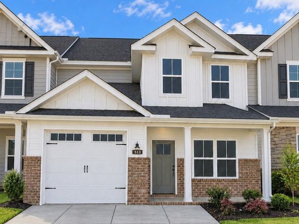 513 Rohan Dr , Murfreesboro, TN 37129