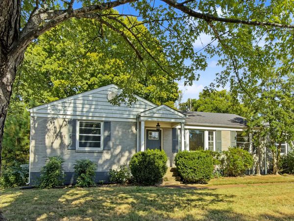 1662 Valley Rd , Clarksville, TN 37043