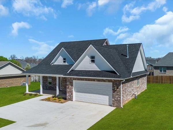 112 Riley Creek Rd , Tullahoma, TN 37388
