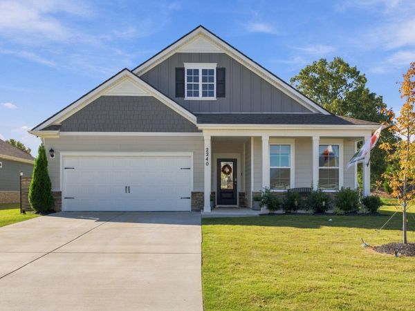 2240 Quinn Dr, White House, TN 37188