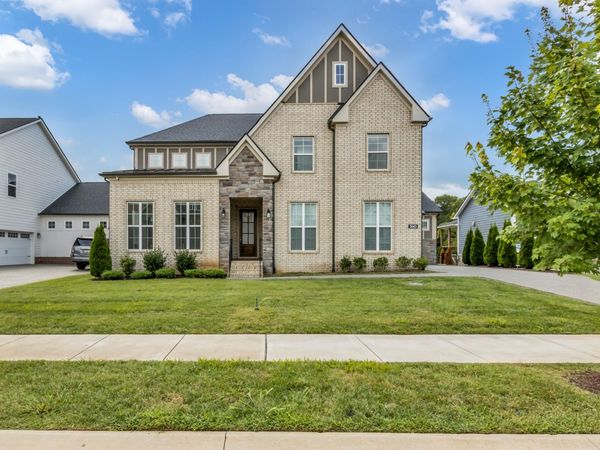 5043 High Park Hill Dr , Arrington, TN 37014