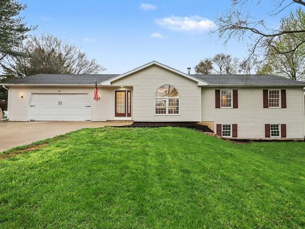 676 N 10th Street, Plainwell, MI 49080